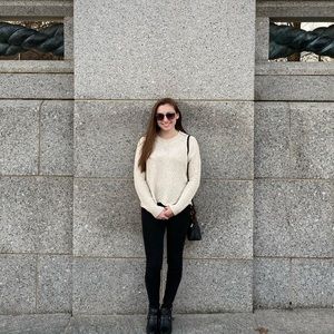 Meet your Posher, Michaela